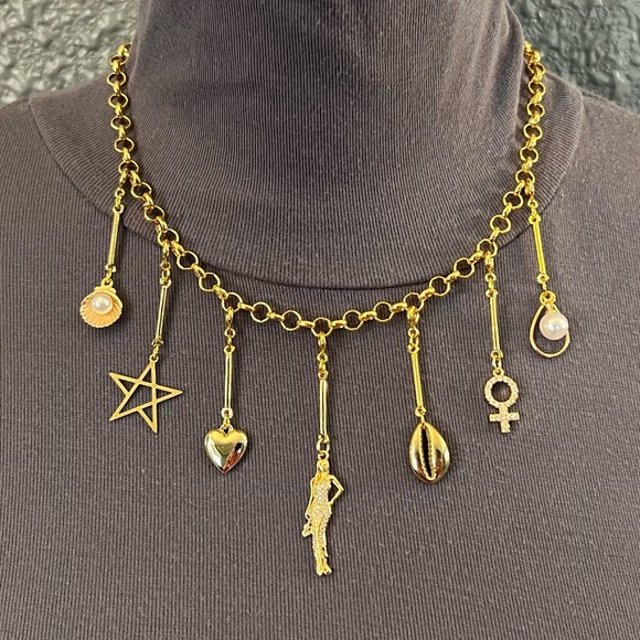 The White Lotus Lucia Greco 7 Detachable Gold Charms Necklace, Handmade Replica - Picture 8 of 16